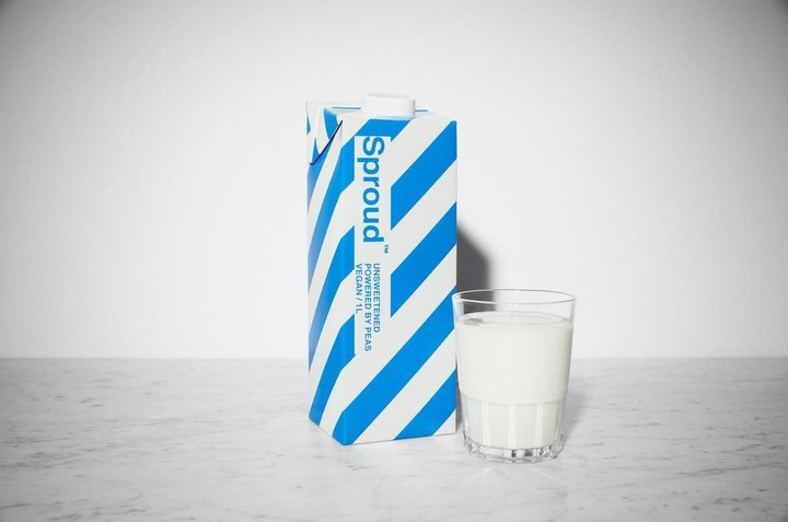 Actual product image Sproud Unsweetened drink based on peas (1 x 100 cl)