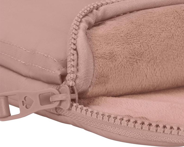 Actual product image Kate Spade Puffer Sleeve - Pokrowiec MacBook Pro 14" / Notebook 14" (Madison Rouge Nylon) (14")