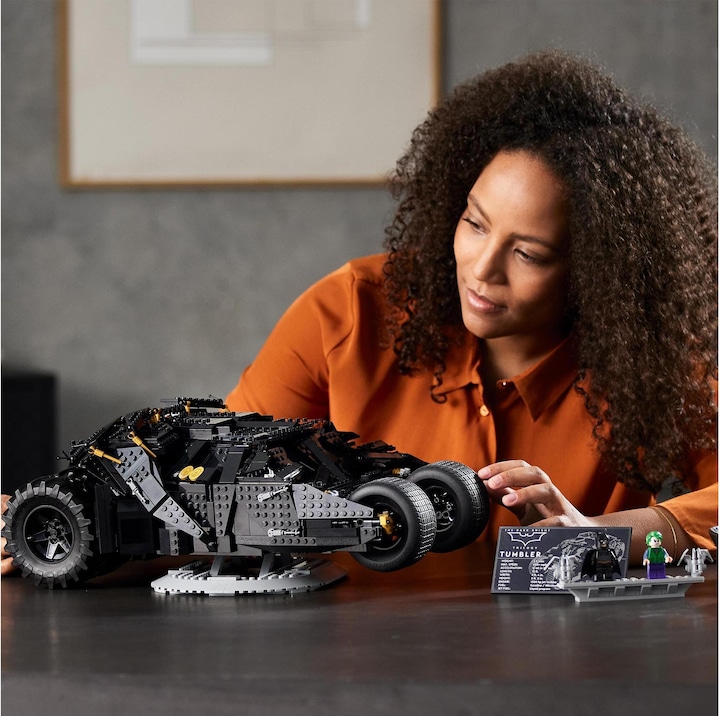 Actual product image LEGO Batmobile Tumbler (76240, LEGO DC, LEGO Rare Sets)