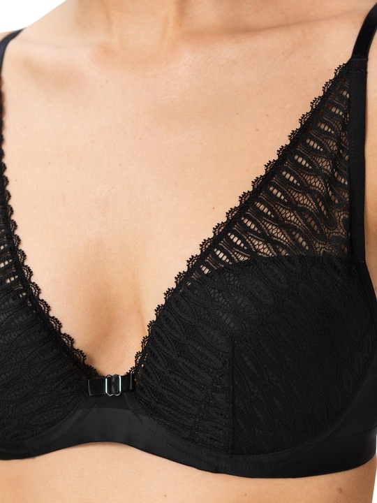 Actual product image Triumph Aura Spotlight underwired bra (70 B, pack of 2)