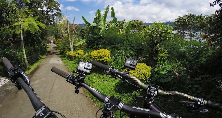 Actual product image GoPro Handlebar / Seatpost / Pole Mount (Universal, Hero 9)