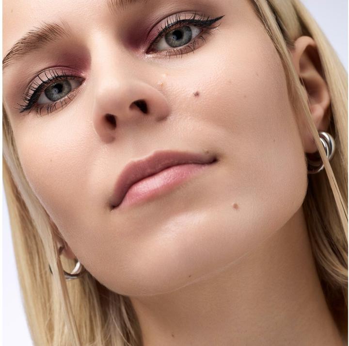 Actual product image Catrice Tiny Treasures Eyeshadow Palette (Wild Berry)