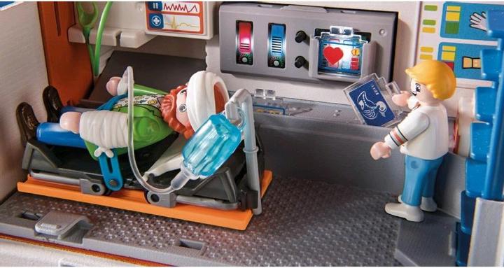 Actual product image Playmobil Emergency doctor truck (70913, Playmobil Duck On Call)