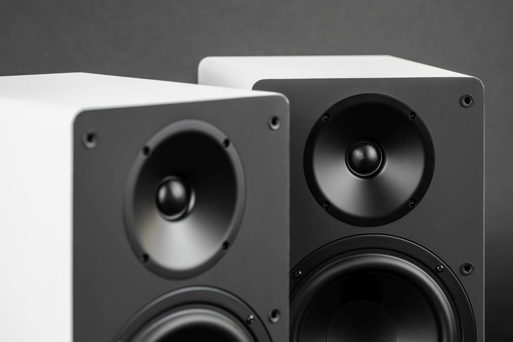 Actual product image ELAC Debut ConneX DCB61