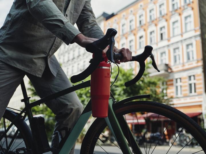 Actual product image Stanley Becher IceFlow Flip Straw 0 89 L Hot Coral (0.89 l)