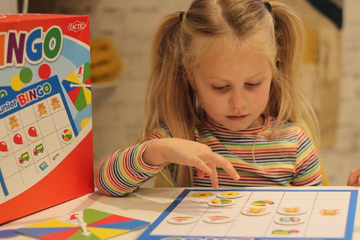Actual product image Tactic Junior bingo (Danish, Dutch, English, Estonian, Finnish, French, German, Lithuanian, Norwegian, Swedish, Ukrainian, 2 - 6 Players)
