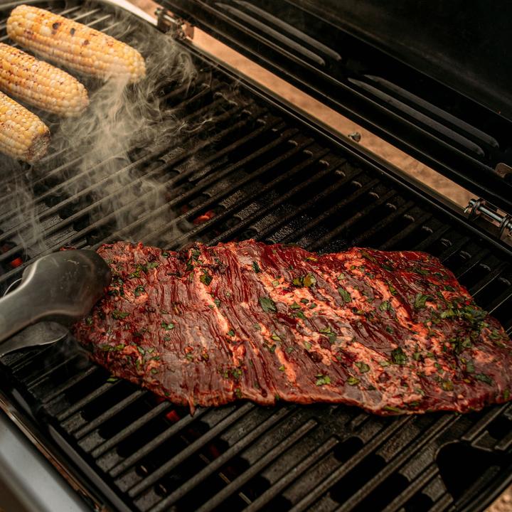 Produktbild Weber Traveler (2026) Gasgrill (3.81 kW)