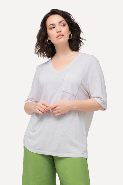 Image du produit Ulla Popken T-shirt à manches courtes et col V. Tissu texturé. Poche poitrine (50, 52)