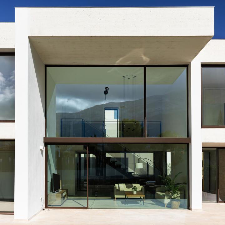 Actual product image Cecotec Conga Windroid 1090 Double Spray Connected