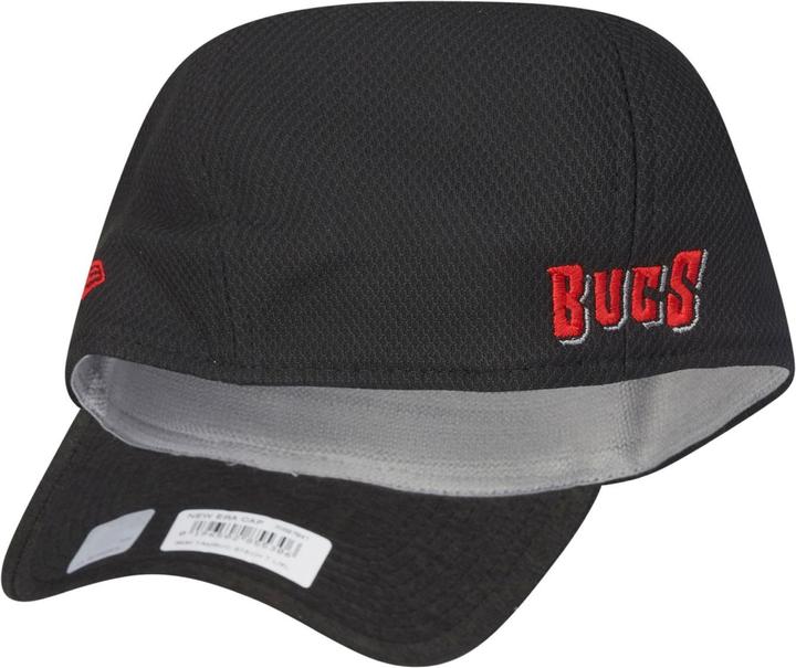 Image du produit New Era 39Thirty Cap - SHADOW TECH Tampa Bay Buccaneers (M/L)