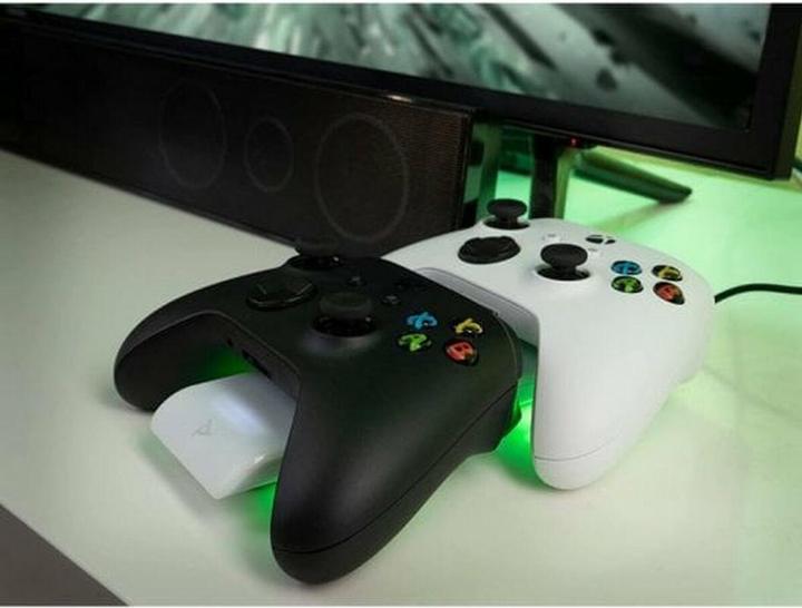Image du produit PDP Metavolt Dual Charger (Xbox Series S, Xbox Series X, Xbox One X, Xbox One S)