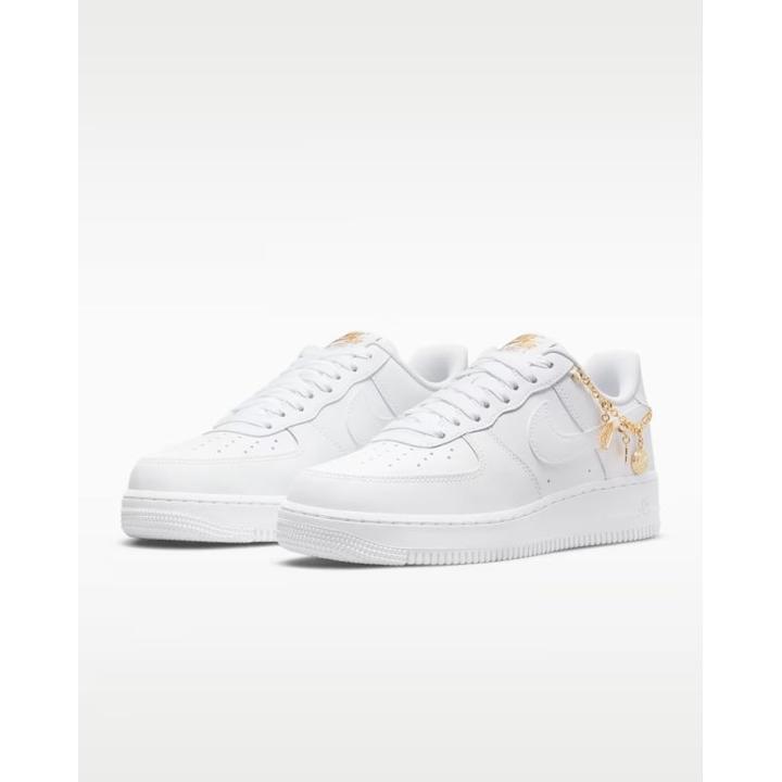 Immagine prodotto Nike AIR FORCE 1 07 LX DONNE (40)