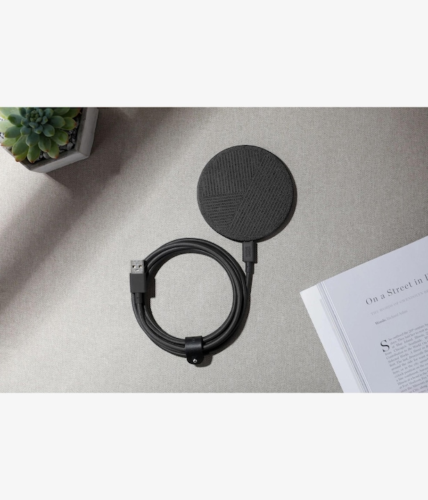 Actual product image Native Union Drop (10 W)