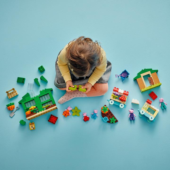 Actual product image LEGO PeppaPig Grandad's Garden&Greenhouse (10461)