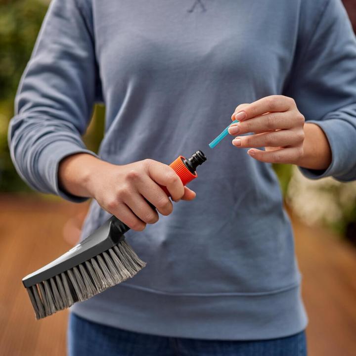 Actual product image Gardena Cleansystem hand brush S
