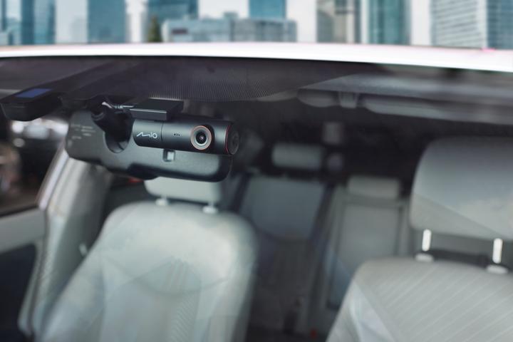 Produktbild Mio GPS MiVue J35 2.5K 1440P, Wi-Fi OTA&GPS Dash Cam | (GPS-Empfänger, WLAN, 2.5K)