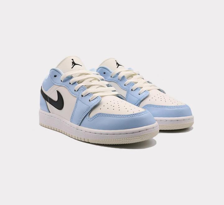 Image du produit Nike Air Jordan 1 (40)