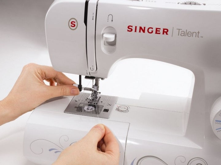 Actual product image Singer Simple 3223
