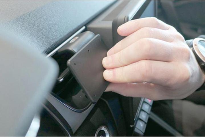 Actual product image Brodit 855603 Car mount Renault Captur 20-