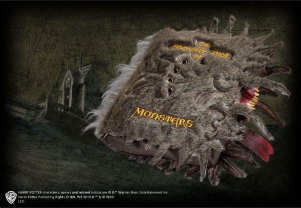Produktbild Noble Collection Harry Potter - Collectors: Monsterbuch der Monster (10 cm)