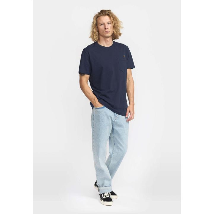 Actual product image Revolution Application (L)