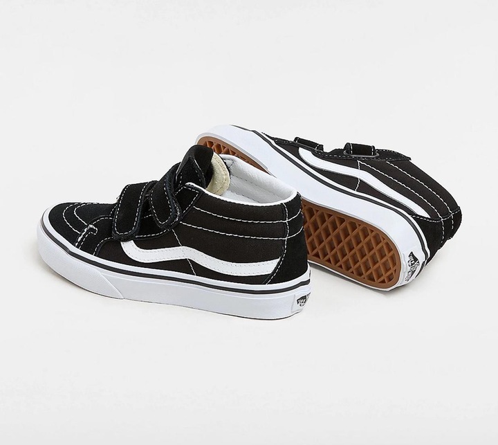 Produktbild Vans UY SK8-Mid Reissue V Black/True White (27)