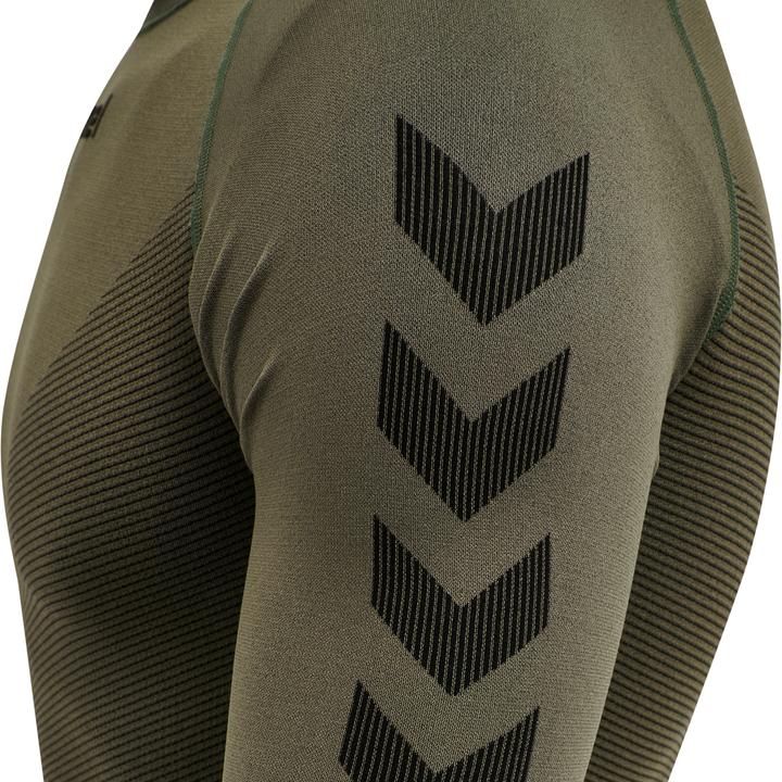 Actual product image hummel First Seamless Jersey L/S (S)