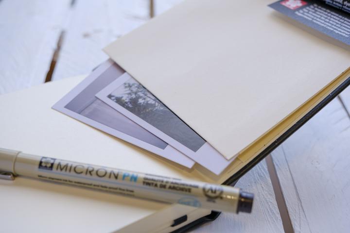 Actual product image Sakura Sketch Notebook (9 x 14 cm, Plain)