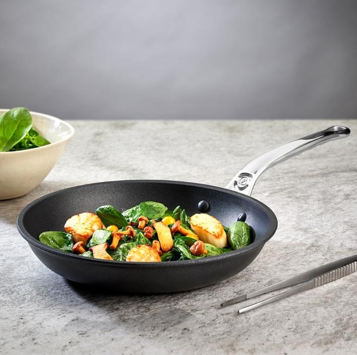 Image du produit de Buyer Choc Extreme poêle à frire anti-adhésive induction (Poêle à frire, Aluminium, 28 x 4 cm)