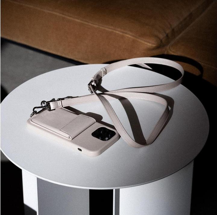 Actual product image Urbany's Necklace Case Handykette+ BEACH BEAUTY iPhone 17 Pro Max