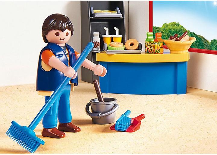 Actual product image Playmobil Caretaker with kiosk (9457, Playmobil City Life)