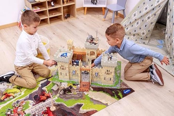 Actual product image Papo Weapon master castle