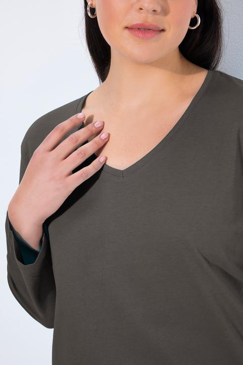Actual product image Ulla Popken Back To Basics V-Neck Relaxed Fit Cotton Tee (62)
