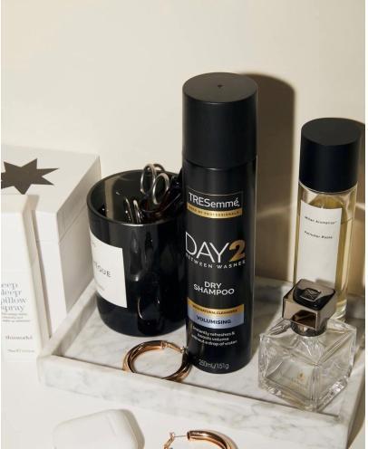 Produktbild Tresemmé Day 2 Volumising (250 ml, Trockenshampoo)