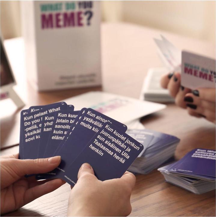 Actual product image Martinex Peliko 40861956 board/card game What Do You Meme? 90 min Party (Finnish)