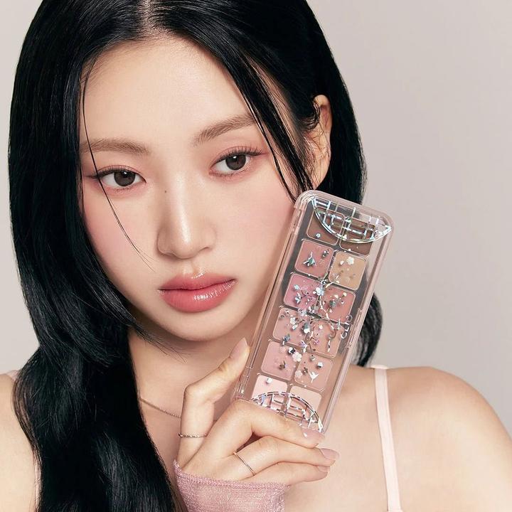 Actual product image Clio Pro Eye Palette Air Heritage Edition