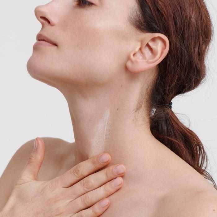 Image du produit Dr. Hauschka Crème régénératrice pour le cou et le décolleté (40 ml, Crème de jour)