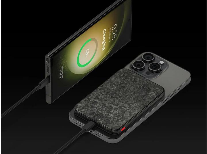 Image du produit Sharge CarbonMag (5K) (5000 mAh, 20 W, 19.25 Wh)