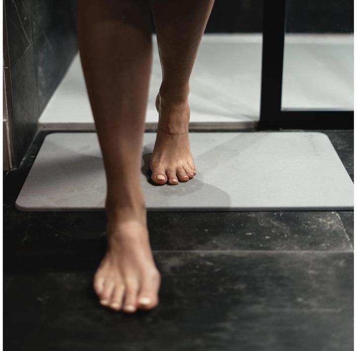 Actual product image Moonstone Bath Mat Dark Grey (39 x 40 cm)