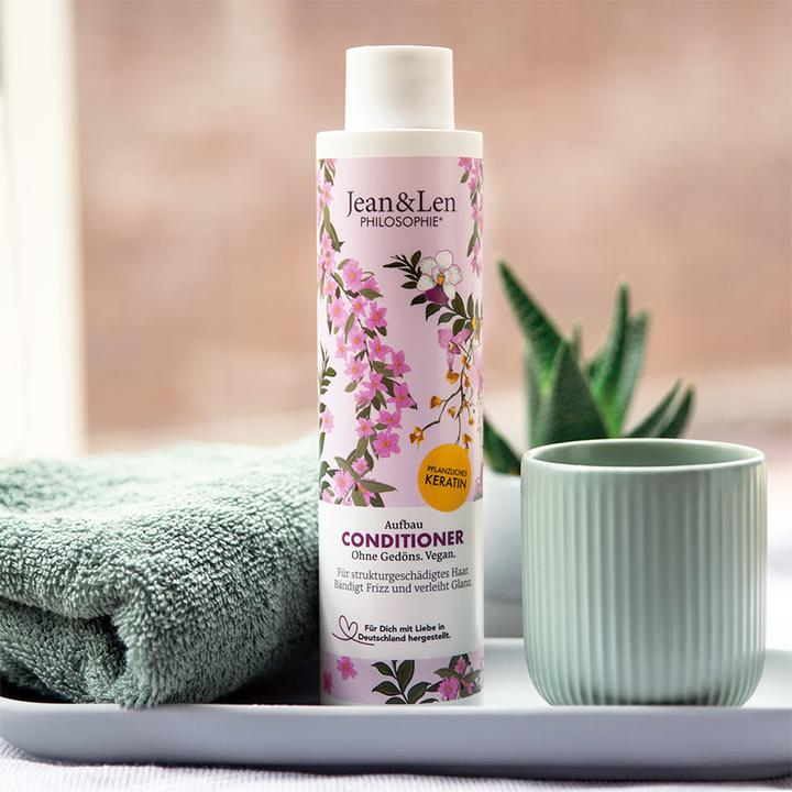 Actual product image Jean & Len Almond and Keratin Build-up Conditioner (300 ml)