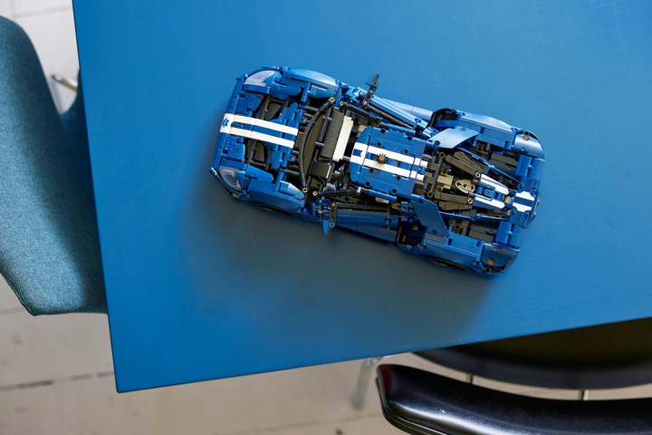 Actual product image LEGO Ford GT 2022 (42154, LEGO Technic)