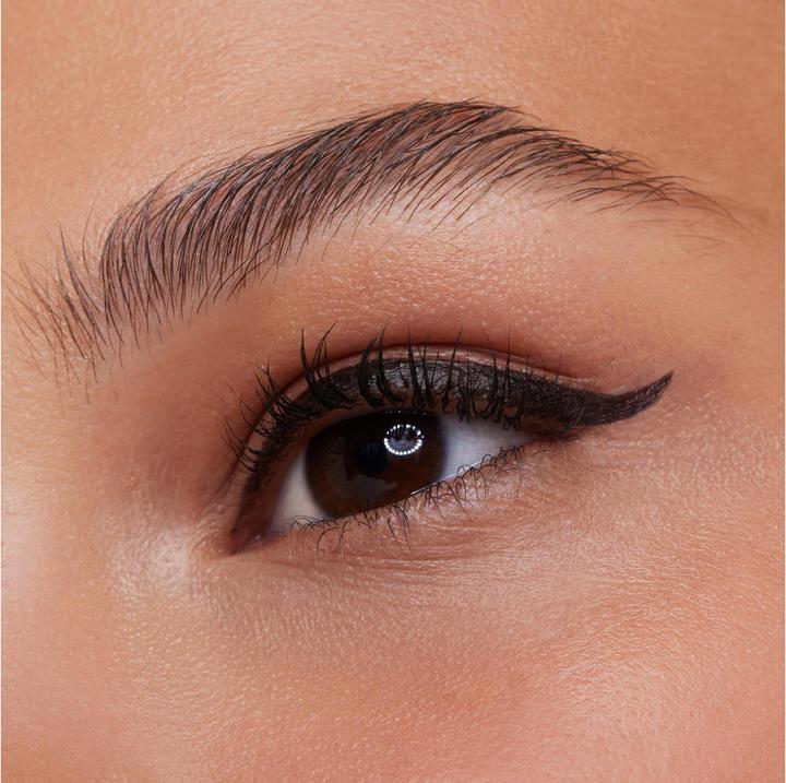 Actual product image essence Princess Liner (01 Black)