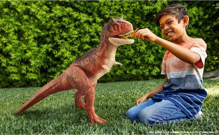 Actual product image Jurassic World Giant Dinosaur Carnotaurus Toro