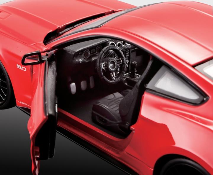 Actual product image Maisto Ford Mustang GT 1:24 vehicle to assemble