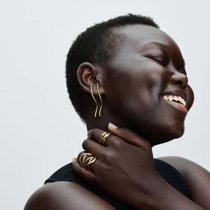 Image du produit Pandora Boucles d'oreilles en fil métallique de forme organique (Métal, Plaqué or)