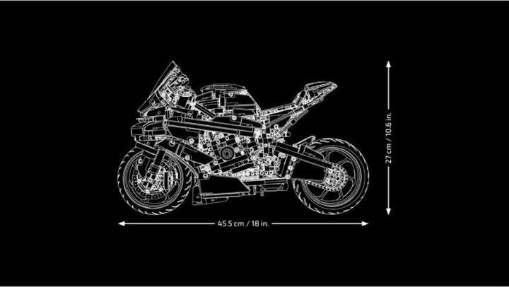 Actual product image LEGO BMW M 1000 RR (42130, LEGO Technic)