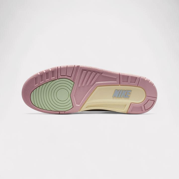 Image du produit Nike Air Jordan 3 Retro (41)