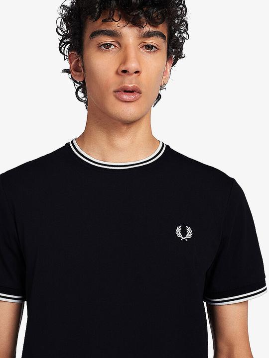 Immagine prodotto Fred Perry Maglietta con doppia punta nera (M)