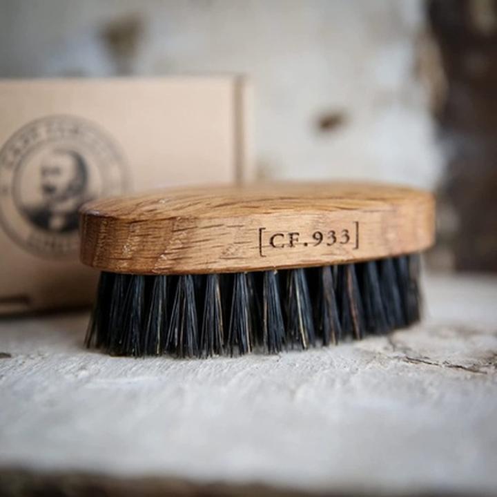 Immagine prodotto Captain Fawcett Spazzola per baffi