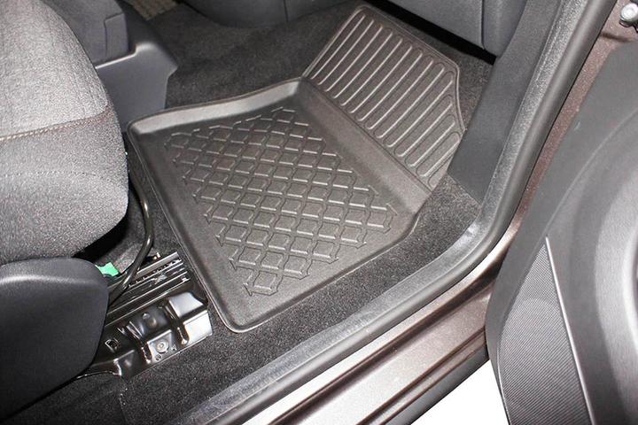 Produktbild Aristar Allwetter Fussmatten für Citroen Berlingo II / Peugeot Partner ab 2008 bis 2018 (1 Set à 3 Fussmatten)